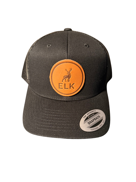 Casquette logo en cuir